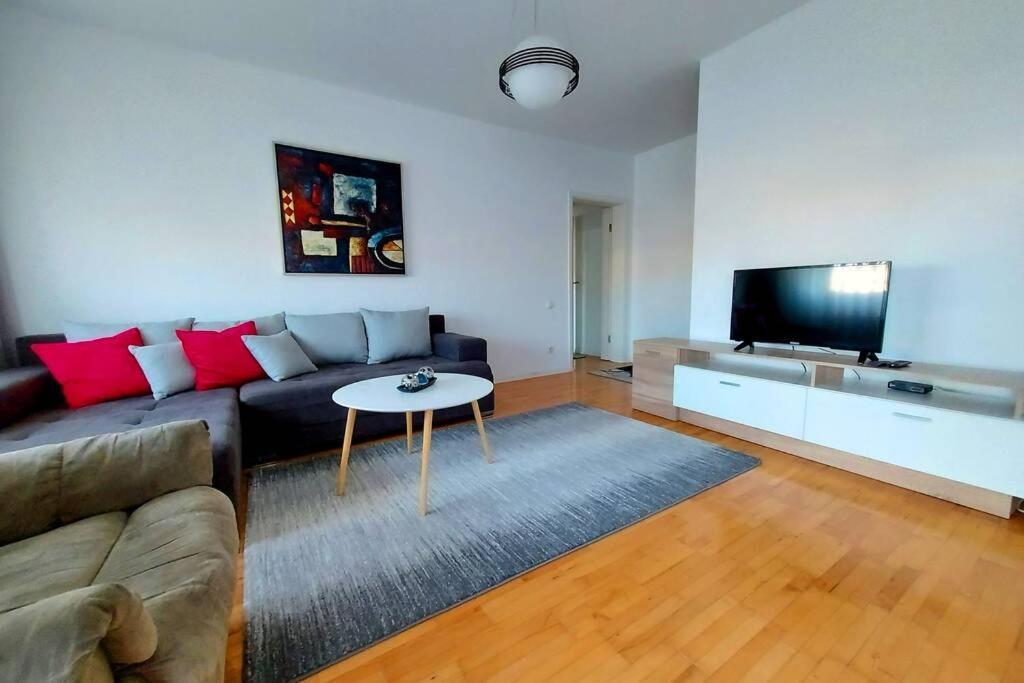 Apartment 13C Pristina Kültér fotó