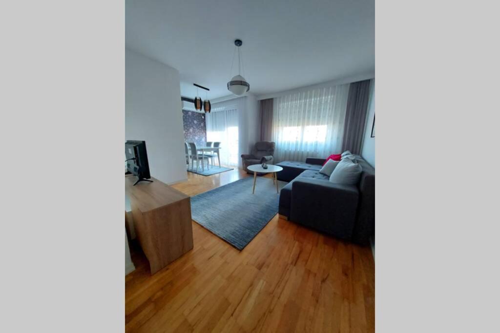 Apartment 13C Pristina Kültér fotó